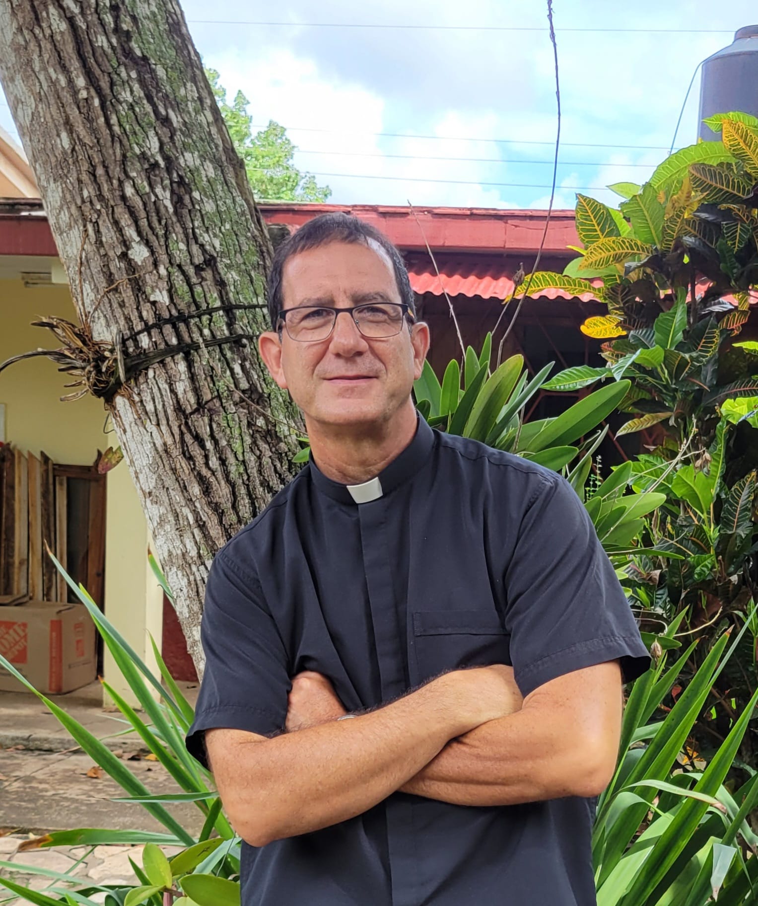 Padre Alberto Reyes Pias