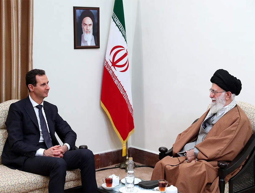 Bashar al-Assad y el líder supremo de Irán, Ali Khamenei. Imagen bajo licencia CC POR 4.0