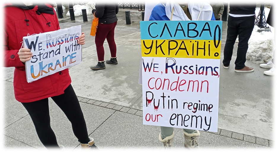 Russian women protest against Putin